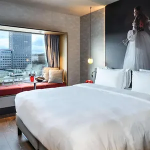 Radisson Red Hotel, Vídeň