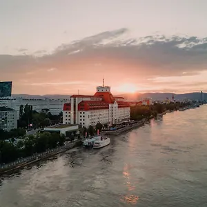 Hilton Waterfront Vídeň
