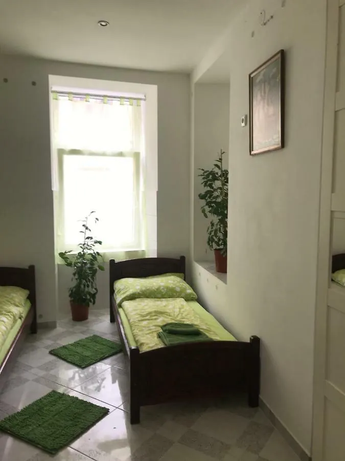Viktoria Artur Hostel Vienna Austria